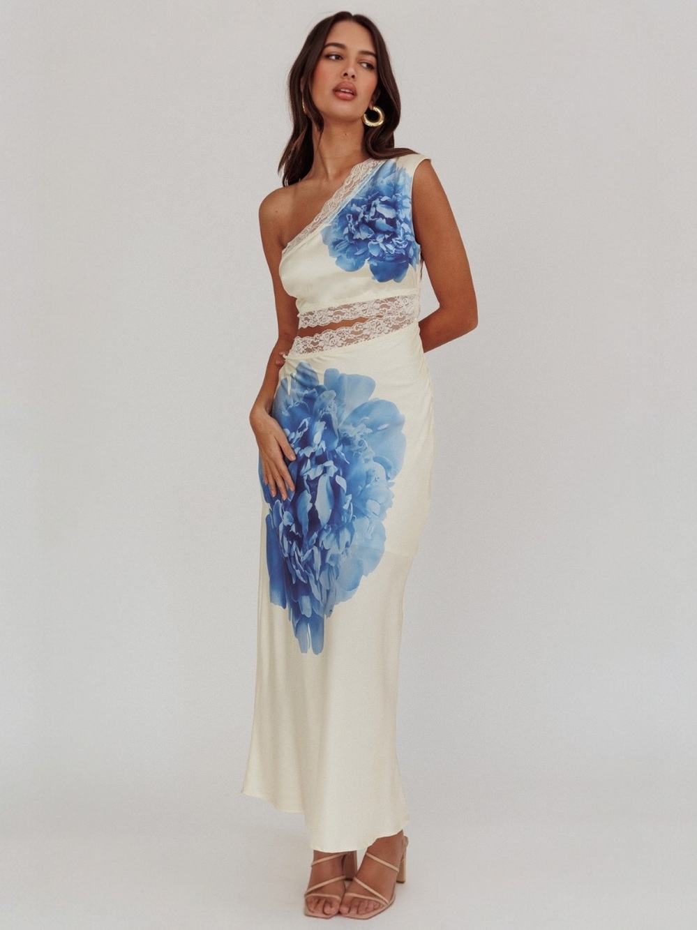 Mahli One-Shoulder Cut-Out Ivory Blue Floral Maxi Dress Small